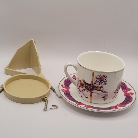 Vintage Teleflora Gift Carousel Horse Cup & Saucer Set with Original Display - Picture 5 of 8
